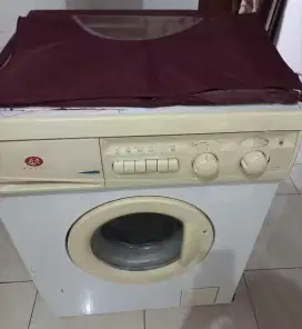 Dijual mesin cuci matic buka depan,Lux Royal type WH 1090