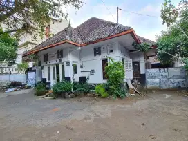 Hitung Tanah!! Rumah Belanda Area Jl Kaliurang JA Suprapto Luas 827 m2
