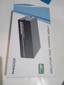 VGA SPLITTER 4 PORT
