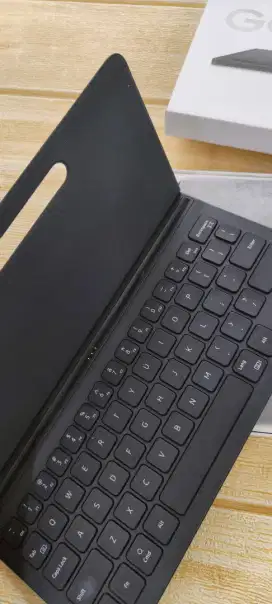 SAMSUNG TAB S8 5G + MAGIC KEYBOARD