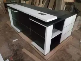 Meja Direksi TerLariss