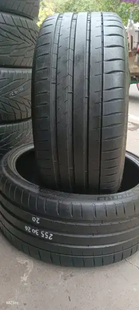 255/30 R20 Michelin ps 4s