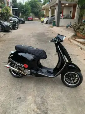 Vespa Sprint 2021