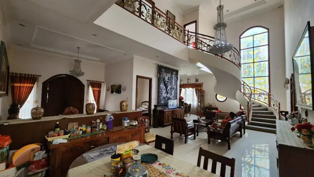 Rumah Mewah di Permata Jingga Malang