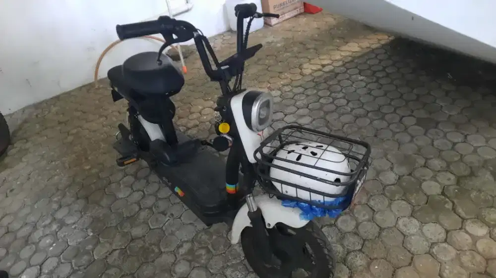 Jasa perbaikan sepeda motor listrik