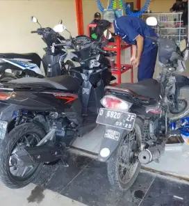 Dicari mekanik bengkel motor berpengalaman