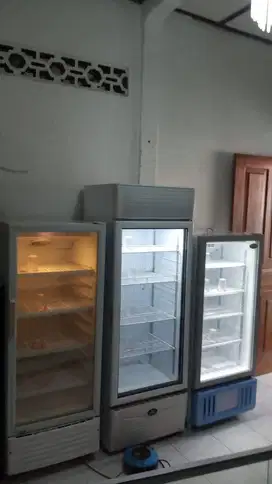 Dibeli kulkas freezer showcase bekas milikmu