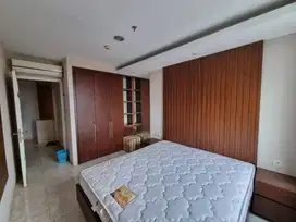 DISEWA APT FRENCH WALK MOI KELAPA GADING TWR NICE GARDEN LT 10 FURNISH