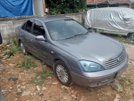 Mobil sedan nyaman Nissan Suneo gl 2006