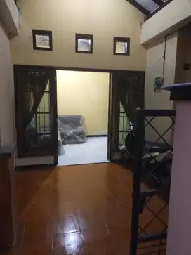 DIJUAL CEPAT RUMAH TENGAH KOTA (TANPA PERANTARA)