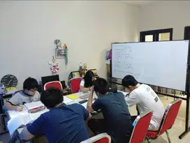 GURU CUMLAUDE Les Kursus Matematika Fisika SD SMP SMA Surabaya Timur