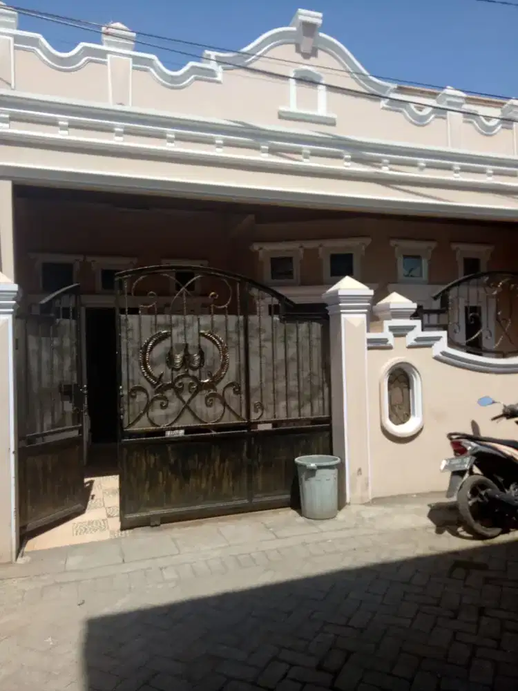 Disewakan rumah siap huni / bisa dijadikan kantor seperti PNM