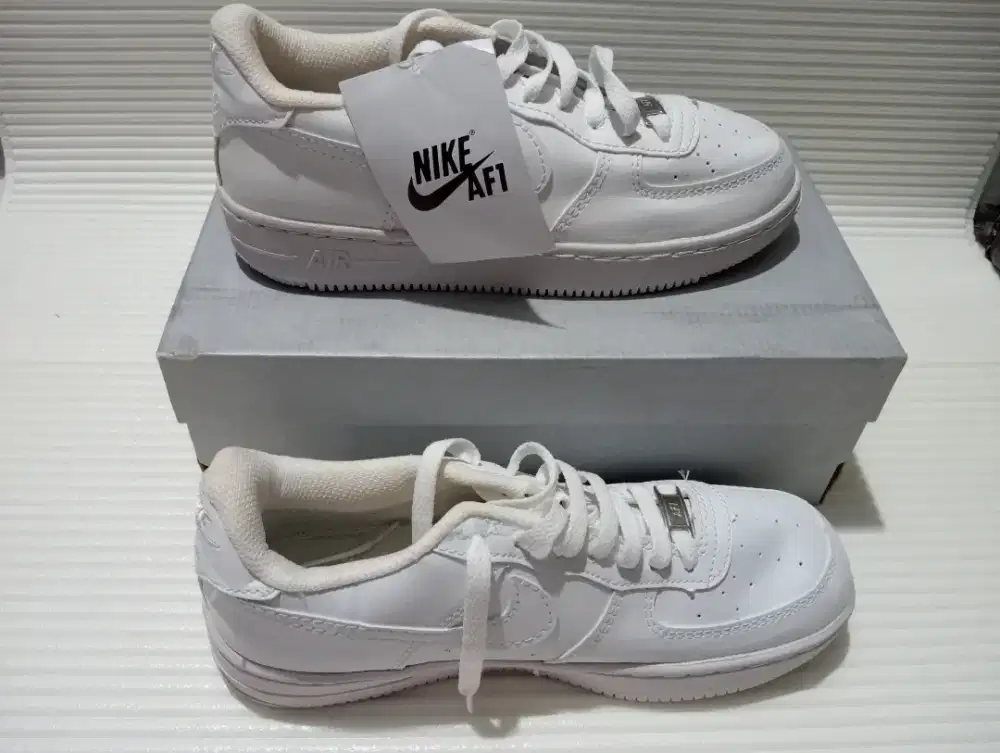 Sepatu Nike af 1 size 36