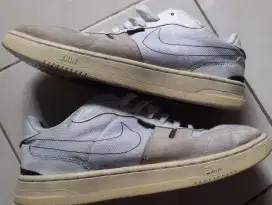 Jual koleksi Sepatu import Nike squash N354 size 40.5