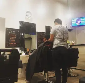 DIJUAL PAKET USAHA BARBERSHOP MENGUNTUNGKAN SUDAH JALAN 12 TAHUN