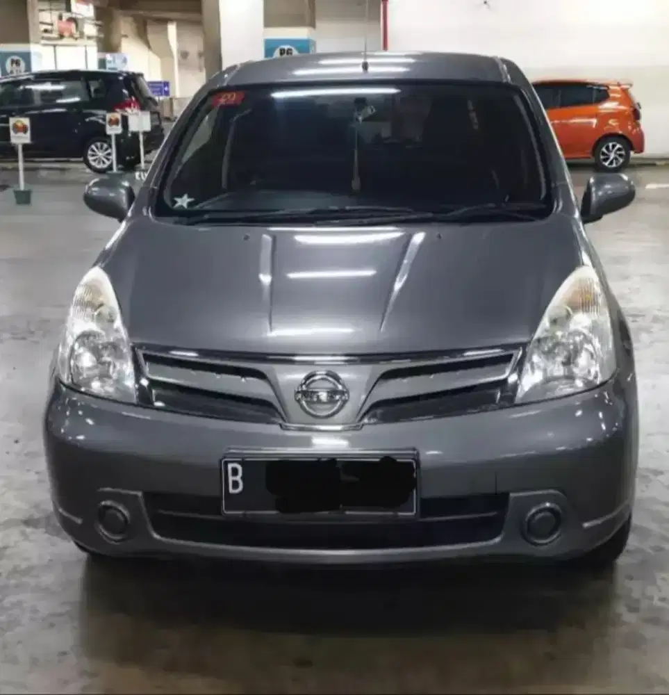 Jual nissan grand livina sv 2013 manual sekut cuy