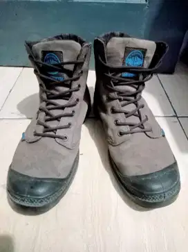 Sepatu boots Palladium ori vietnam