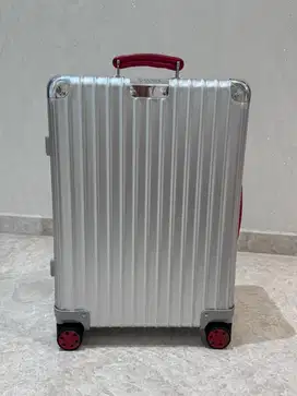 Koper Rimowa size kabin