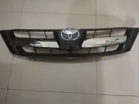 Grill Innova  2005 type V