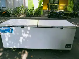 Frezer box 1200 dan sleding 1000 Liter