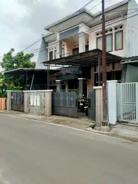 RUMAH HUNIAN ATAU PROSPEK USAHA KOS DI KELUD GAJAHMUNGKUR