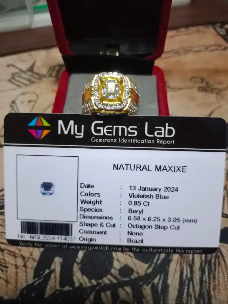 Natural Maxixe Beryl