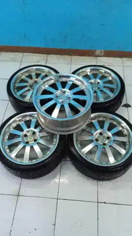 Velg Mobil HRE Plus Ban Accelera