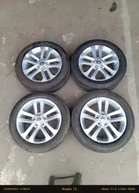 Velg oem juke r17 5x114.3 lbr7 et40 sepaket ban