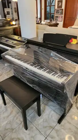 Yamaha Arius YDP-145 New Digital Piano Clavinova DGX Electone