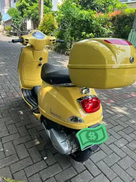 DIJUAL SANTAI VESPA PIAGGIO LX 125 99% MULUS