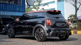 Mini John Cooper Works Hatch 2.0 A/T Black with Red Roof 2021