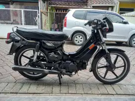 MOTOR DIJUAL SUZUKI SPRINTER RC100 BRAVO CRYSTAL SEMI RESTORASI ORI