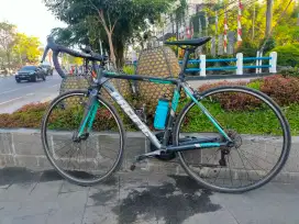 Sepeda Road Bike