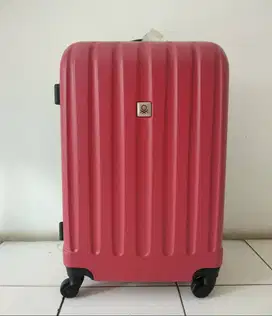 Koper United Colors Of Benetton Hardcase 24 inch Merah