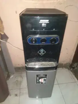 Dispenser sanken galon bawah