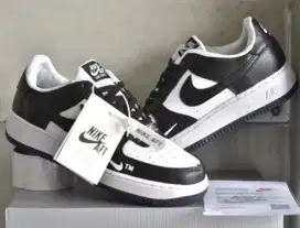 Sneakers ”NIKE” ready banyak model dan ukuran