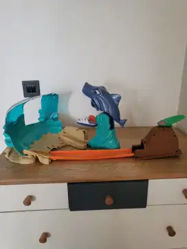 Hotwheels city shark