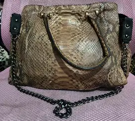 Slingbag Kular Asli Banyak Ruang ( GLENDA BLOOM ) (PRELOVED )