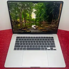 Macbook Air 15 inch 2023 M2 MQKU3