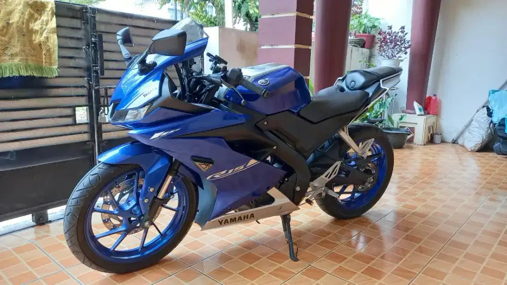 Yamaha R15 tahun 2017 , mulus pemakaian pribadi