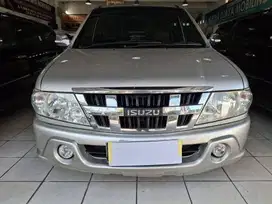 ISUZU PANTHER.LS.2.5.TURBO.MANUAL TH.2012