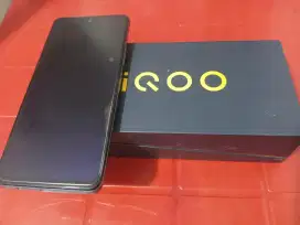 Iqoo Z7x 5g 8+8/128gb lengkap murah