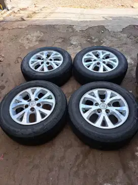 Velg mobil innova ring 15 cocok buat apv mega cary gran max