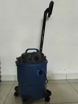 Vacuum cleaner wet dan dry