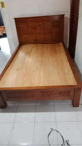Dicari dipan bekas jati yg msh layak