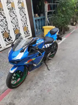 Suzuki GSX R 2017 Keyless,ss lengkap mesin bagus plat AE Ponorogo