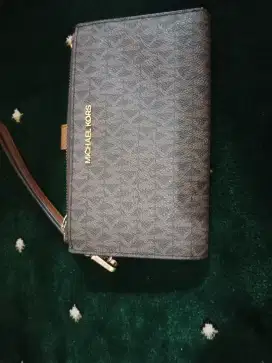 Di jual CEPAT Dompet wanita merk MICHAEL kors