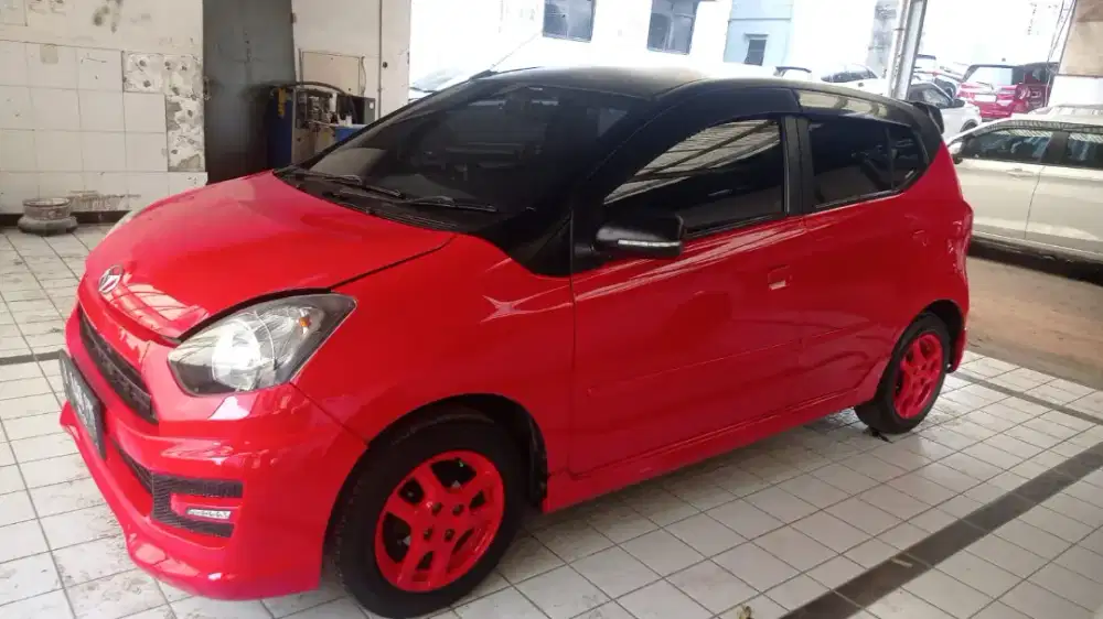 Dijual Daihatsu Ayla Sporty Manual 2016 Merah