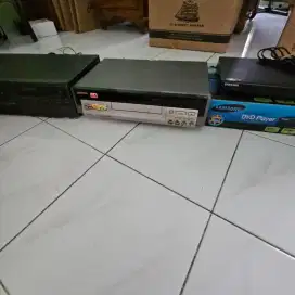 TAPE VCD DVD PLAYER