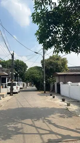 Rumah 2 lantai row lebar, lokasi perum 3 majapahit